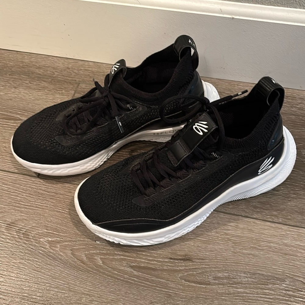 Under Armour Curry Flow 8 basketball shoes